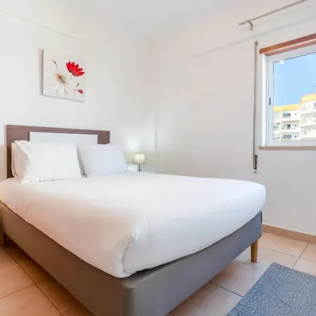 Sunny Retreat With Pool And Balcony By Lovelystay Albufeira