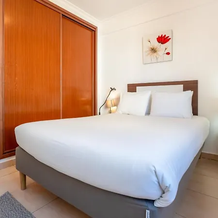 Sunny Retreat With Pool And Balcony By Lovelystay 公寓 阿尔布费拉