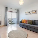 Sunny Retreat With Pool And Balcony By Lovelystay Daire *