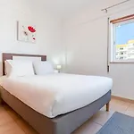 Sunny Retreat With Pool And Balcony By Lovelystay Albufeira